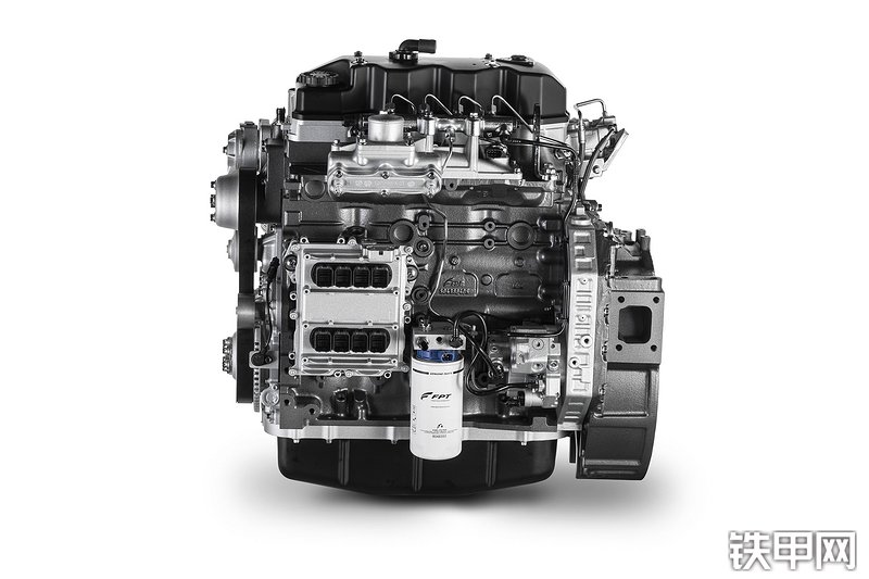 菲亚特动力科技NEF45发动机整机外观