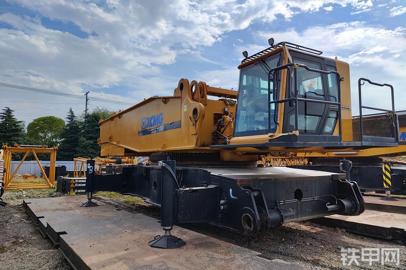 徐工xgc650t11000tm履带式起重机