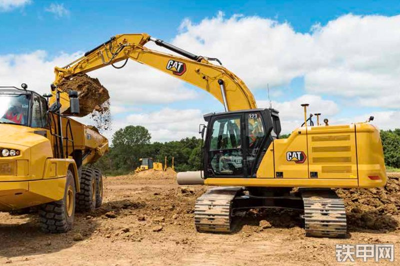 卡特彼勒新一代CAT®323 液压挖掘机整机外观