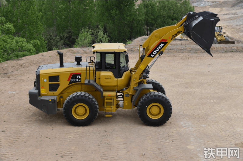 雷沃重工fl960kat轮式装载机