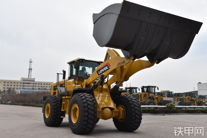 雷沃重工fl980k轮式装载机