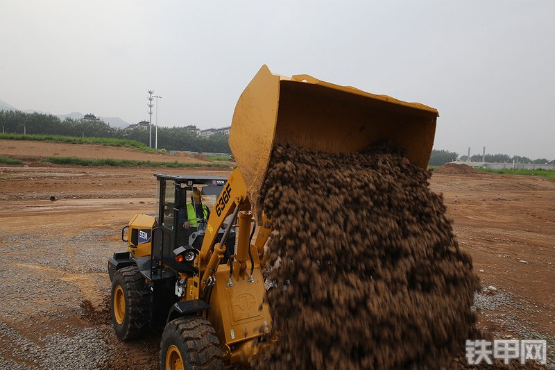 山工636F（国四）装载机整机外观