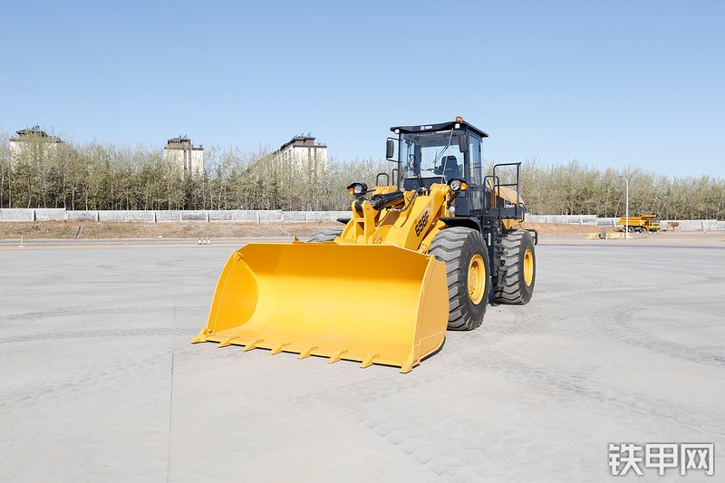 山工SEM658F电驱装载机整机外观