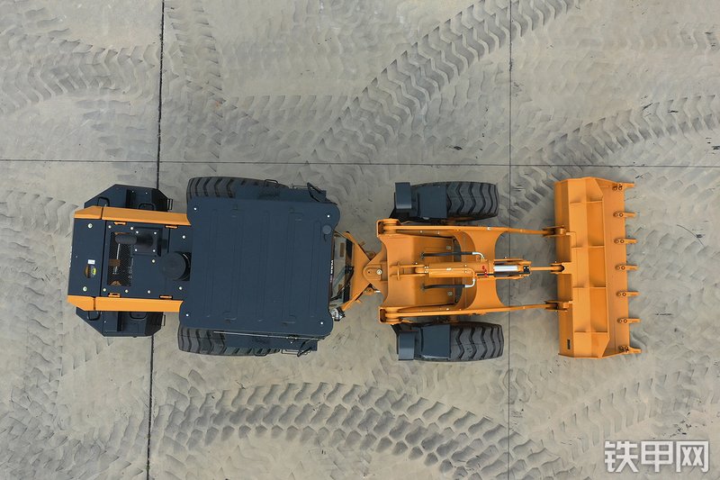 山工636F（国四）装载机整机外观