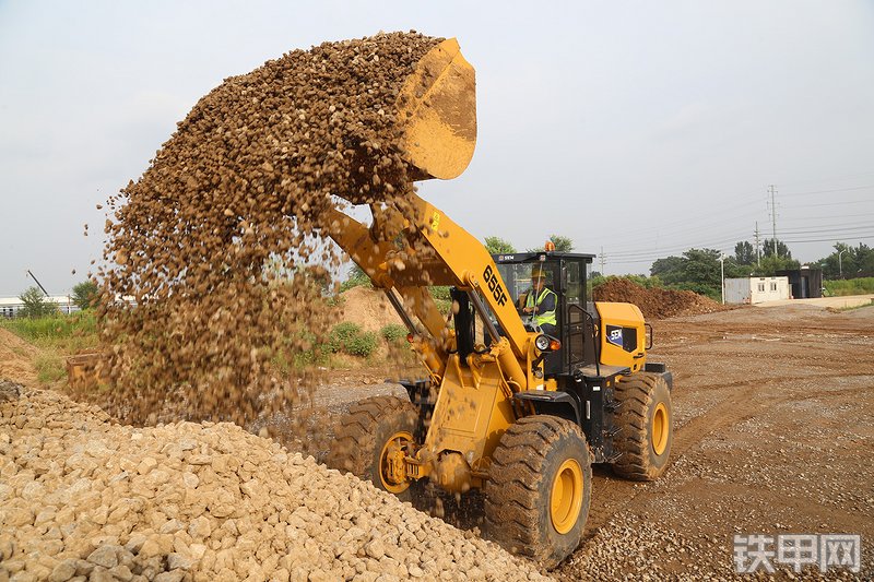 山工655F（国四） 装载机整机外观