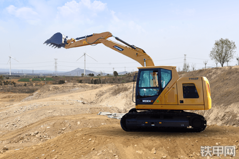 雷沃重工FR150F国四挖掘机整机外观