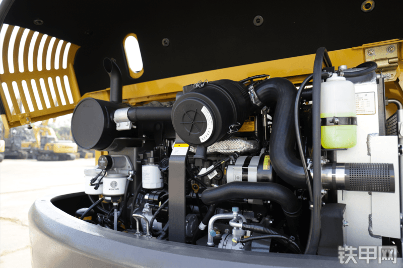 雷沃重工FR60F国四挖掘机局部