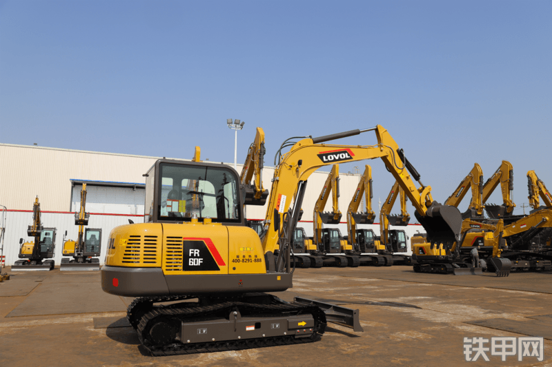 雷沃重工fr60f1履带式挖掘机