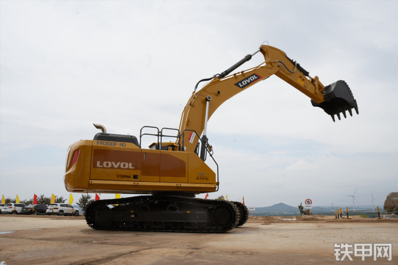 雷沃重工fr350fhd履带式挖掘机