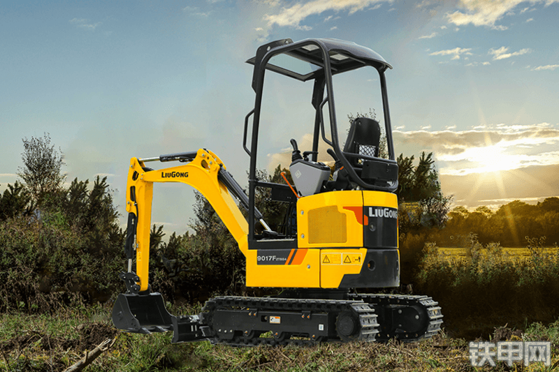 柳工9017F ZTSG4国四挖掘机整机外观