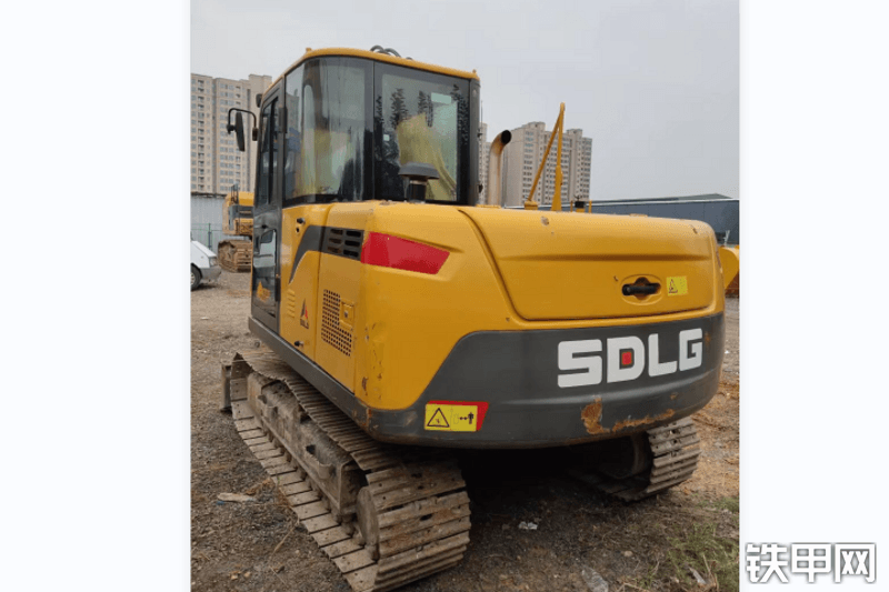 山东临工E680Fs挖掘机整机外观