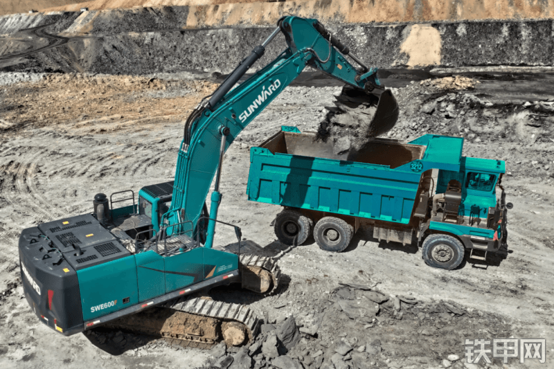 山河智能SWE600F挖掘机整机外观