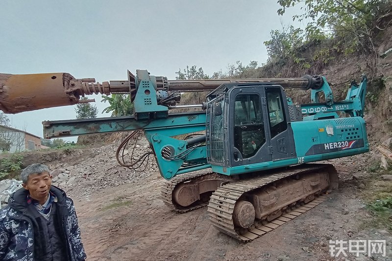 广东海峨ZGR ZG-230旋挖钻整机外观