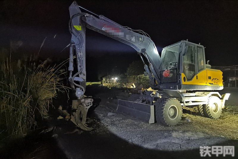 宝鼎机械BD120W-9S挖掘机整机外观