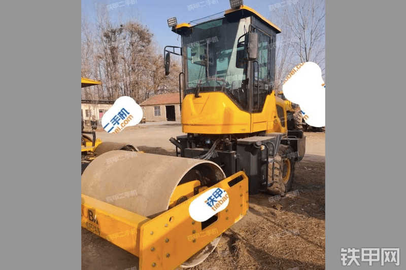 诺巴特RS165压路机整机外观