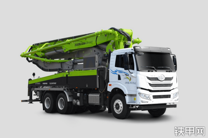 中联重科三桥43米解放国六泵车整机外观