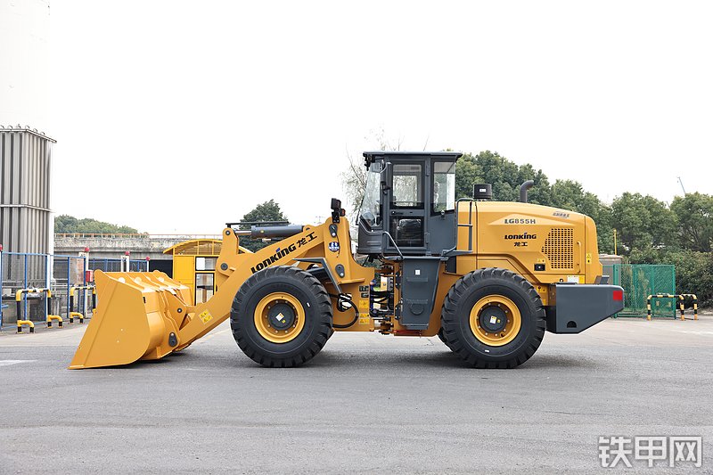 龙工LG855H装载机整机外观