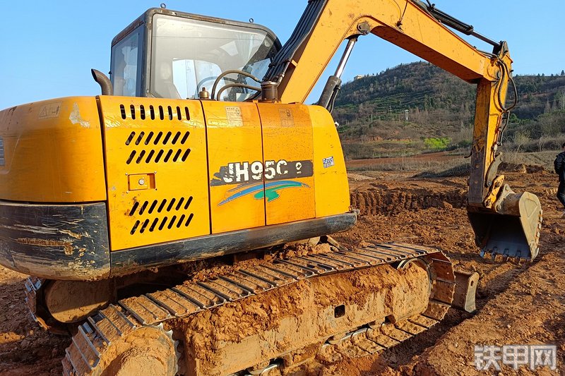 泰山嘉和JH95C-9挖掘机整机外观