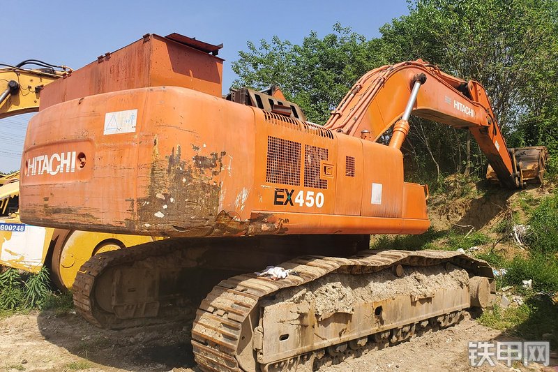 日立EX450LC-5挖掘机整机外观