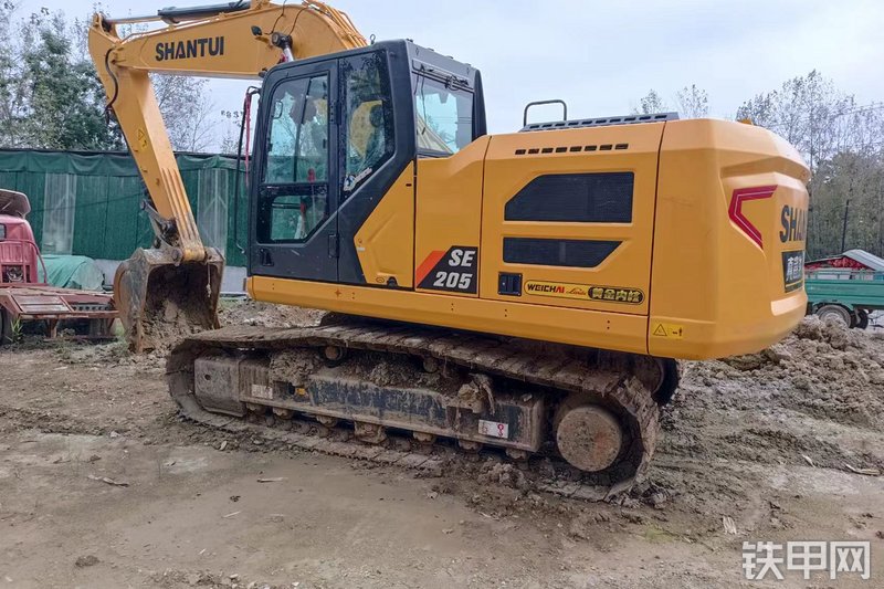 山重建机SE205-10W挖掘机整机外观