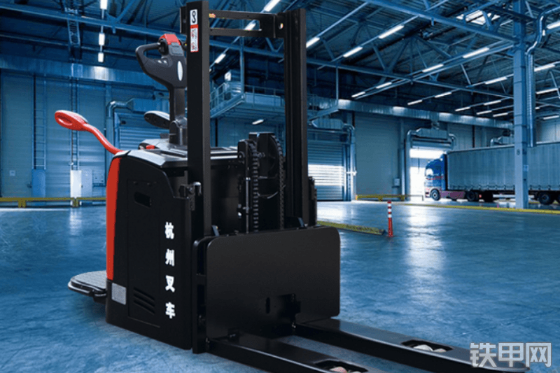 杭叉AGVLCDD16-AC1S楼层用轻型堆垛车叉车整机外观