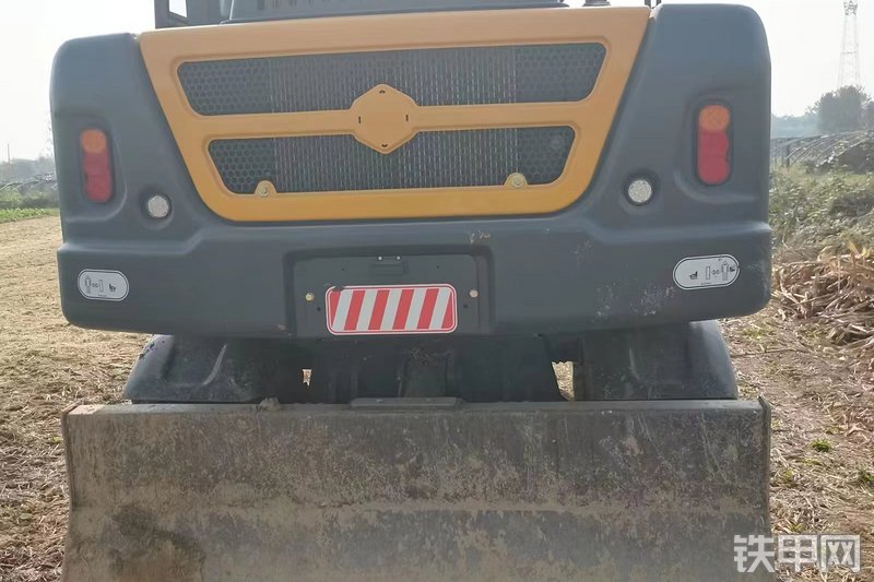 新源XYC80G4Y挖掘机整机外观