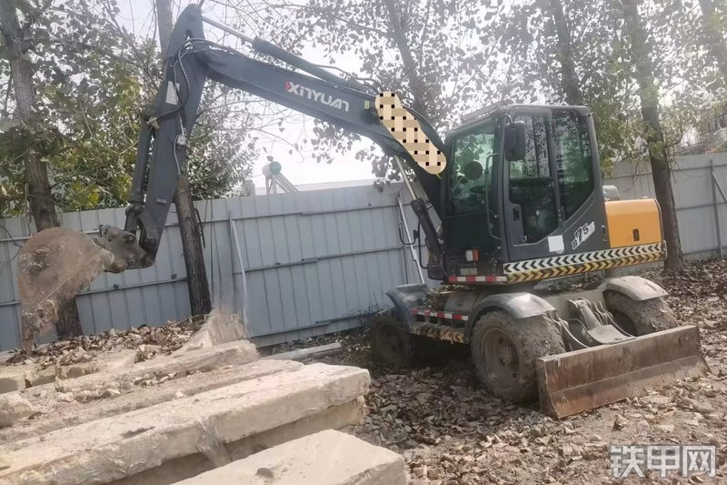 新源XYB75G4Y挖掘机整机外观