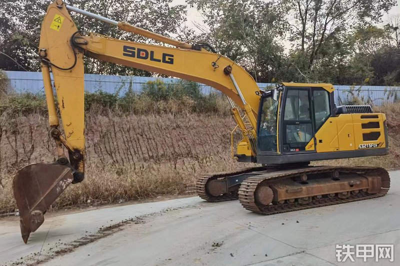 山东临工e6215f履带式挖掘机