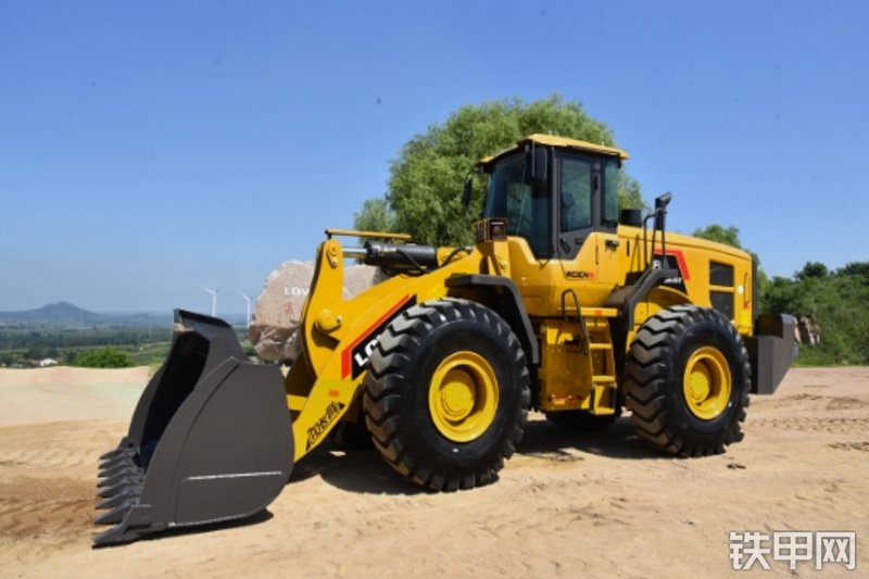 雷沃重工FL970KHST轮式装载机