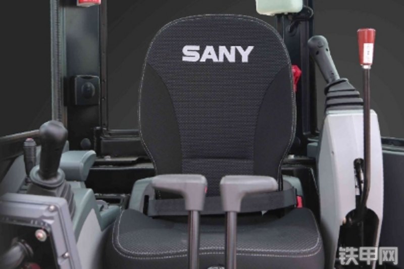 三一重工SY35C（国四）挖掘机局部