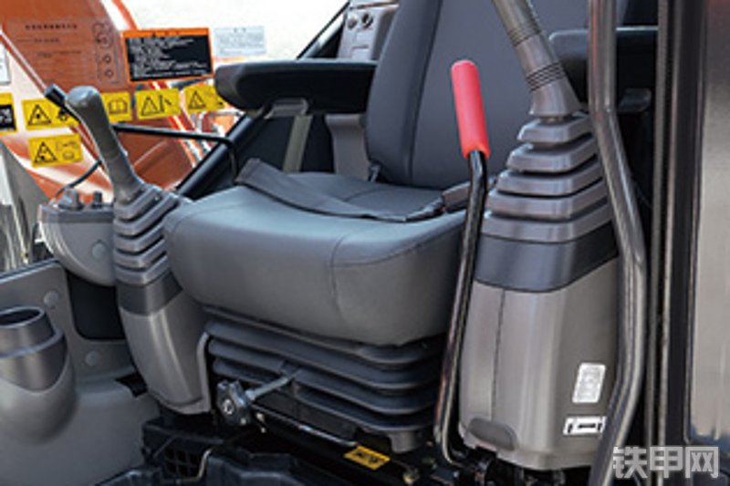 日立ZX75-6A国四挖掘机局部