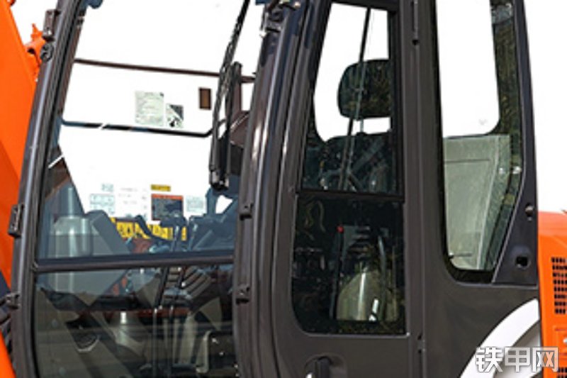 日立ZX65-6A国四挖掘机局部