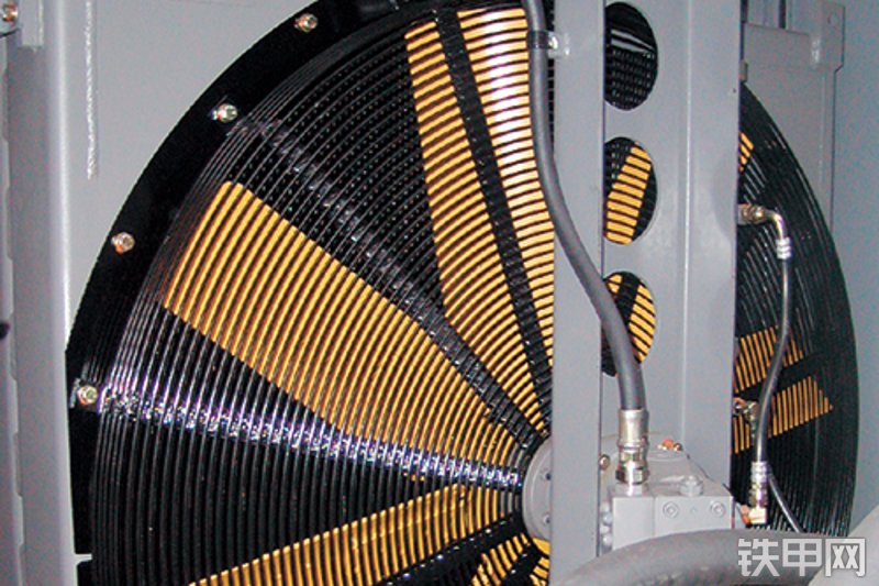 日立EX1900-6挖掘机局部