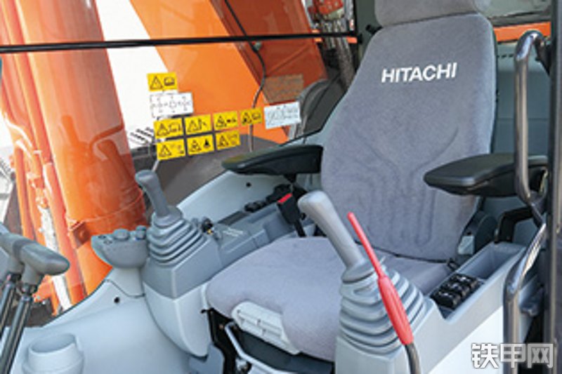 日立ZX520LCH-6A国四挖掘机局部