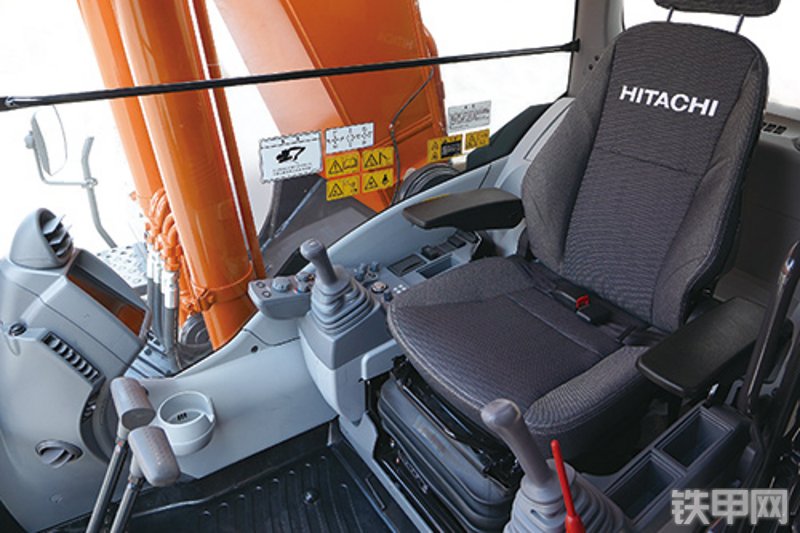 日立ZX250-6A国四挖掘机局部