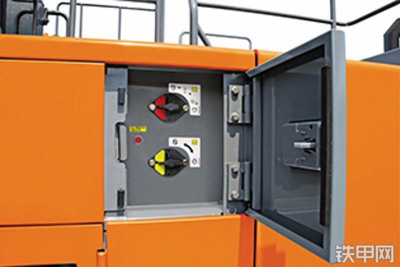 日立EX1200-7挖掘机局部