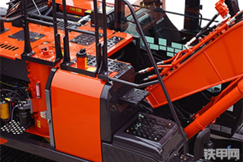 日立ZX130-6A国四挖掘机局部