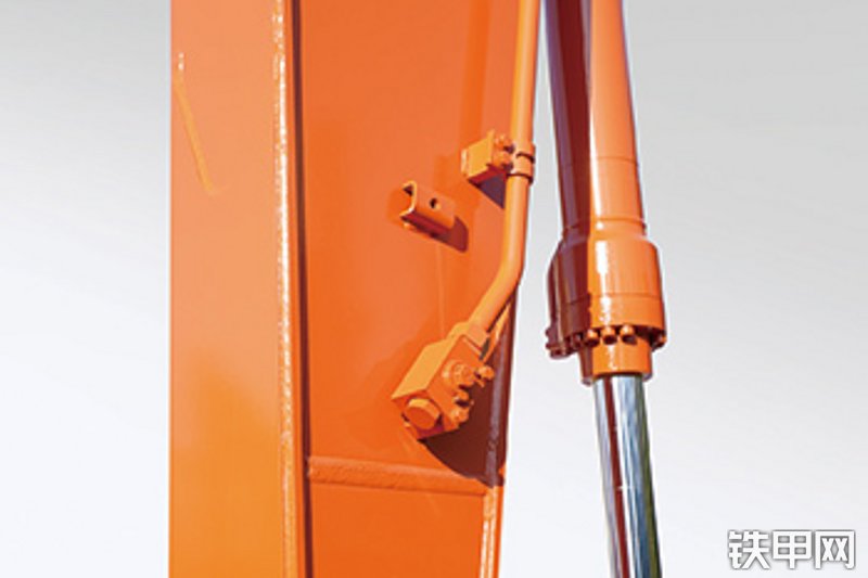 日立ZX220K-6A挖掘机