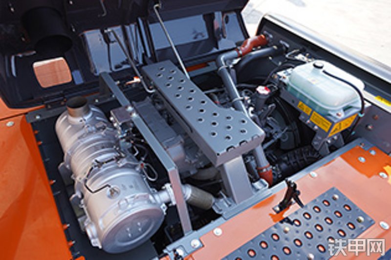 日立ZX260LC-6A国四挖掘机