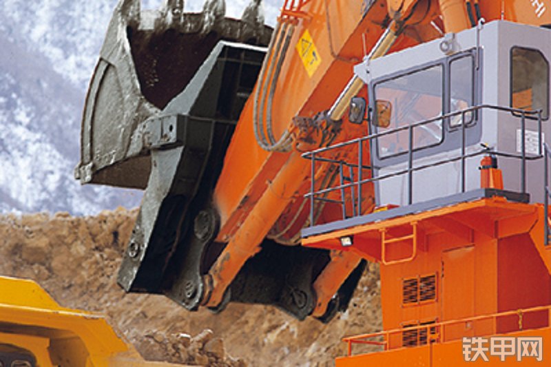 日立EX1900-6挖掘机局部