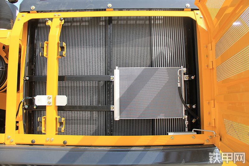 山推SE500LC-10W挖掘机局部