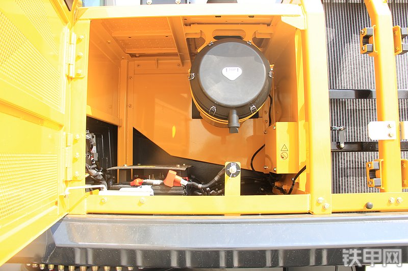 山推SE500LC-10W挖掘机局部