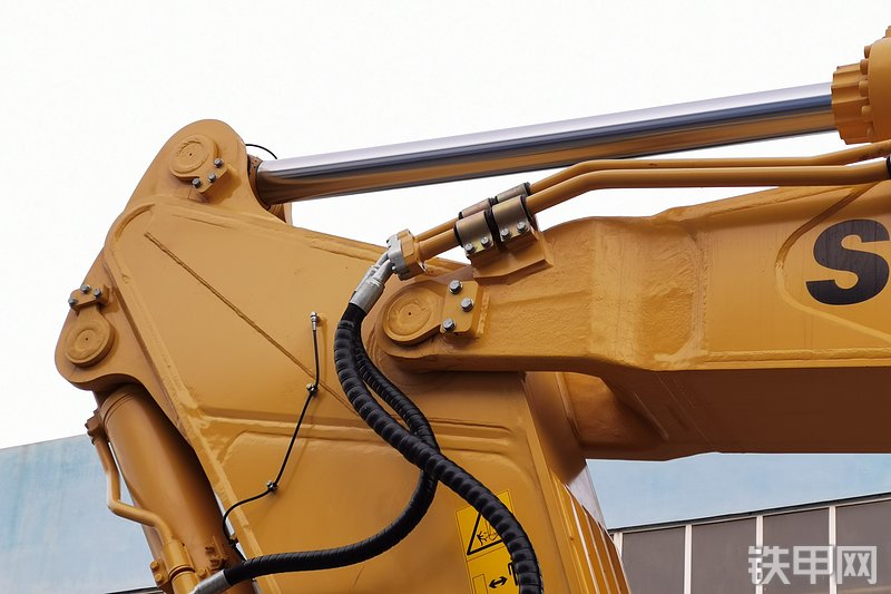 山推SE680LC-10W挖掘机局部