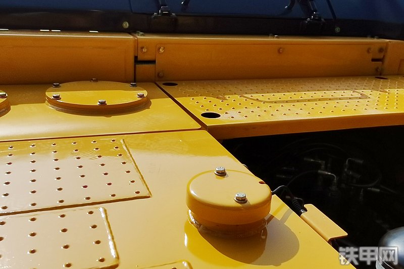 山推SE390LC-10W挖掘机局部