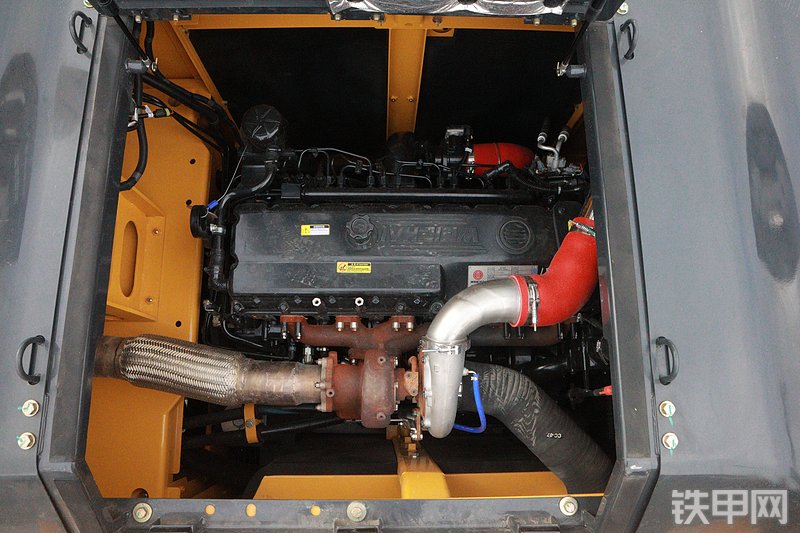 山推SE390LC-10W挖掘机局部