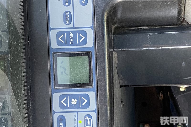 山推SE390LC-10W挖掘机局部