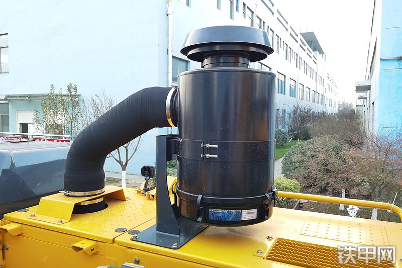 山推SE680LC-10W挖掘机局部