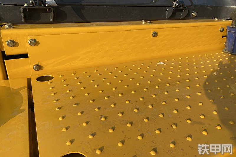 山推SE390LC-10W挖掘机局部