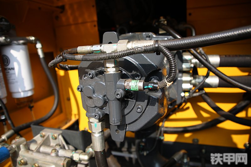 山推SE800LC-10W挖掘机局部