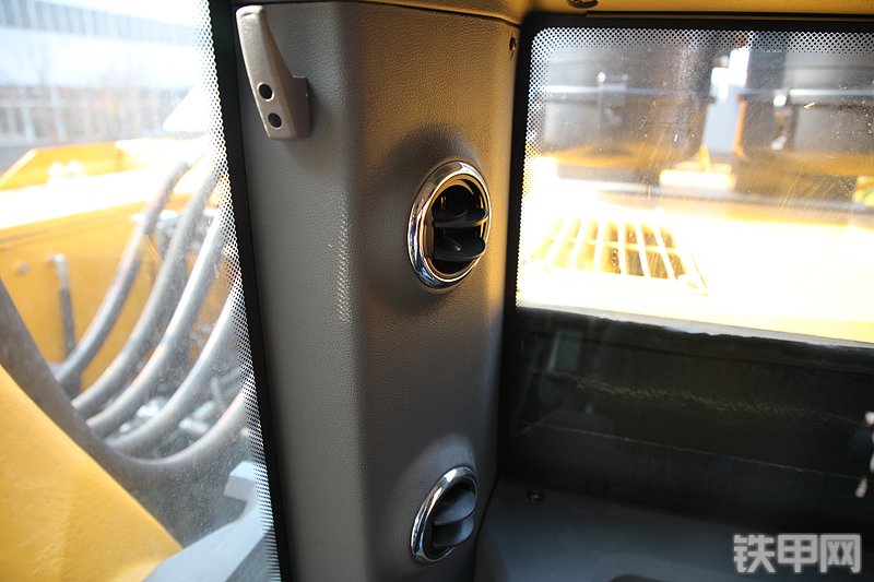 山推SE800LC-10W挖掘机局部